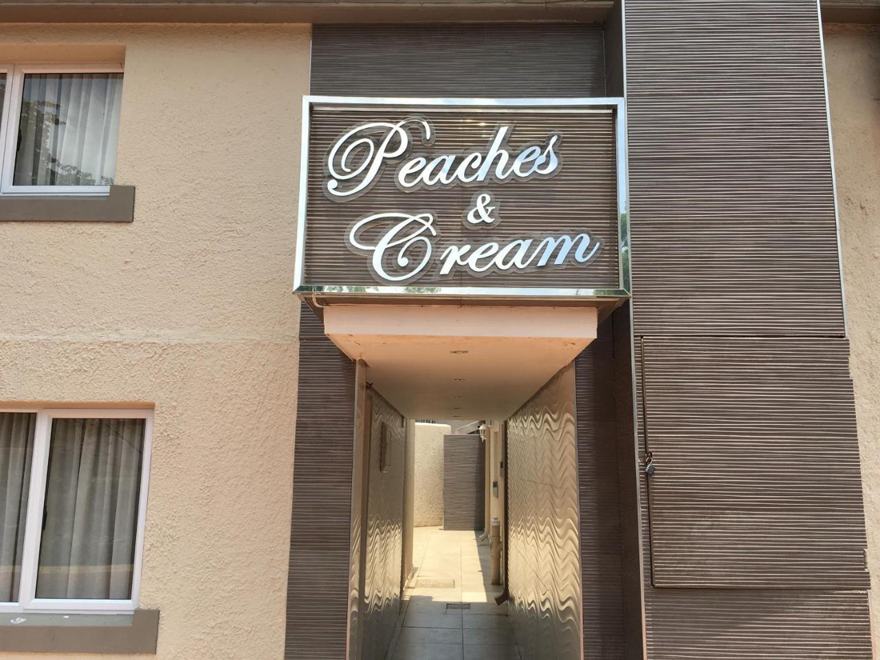 Peaches & Cream Bed & Breakfast Ladysmith Exteriör bild
